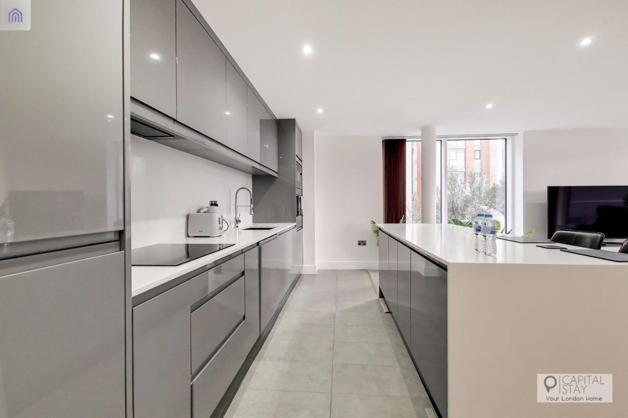 Free Parking - Stylish Three Bedroom Apartment By London Excel 外观 照片