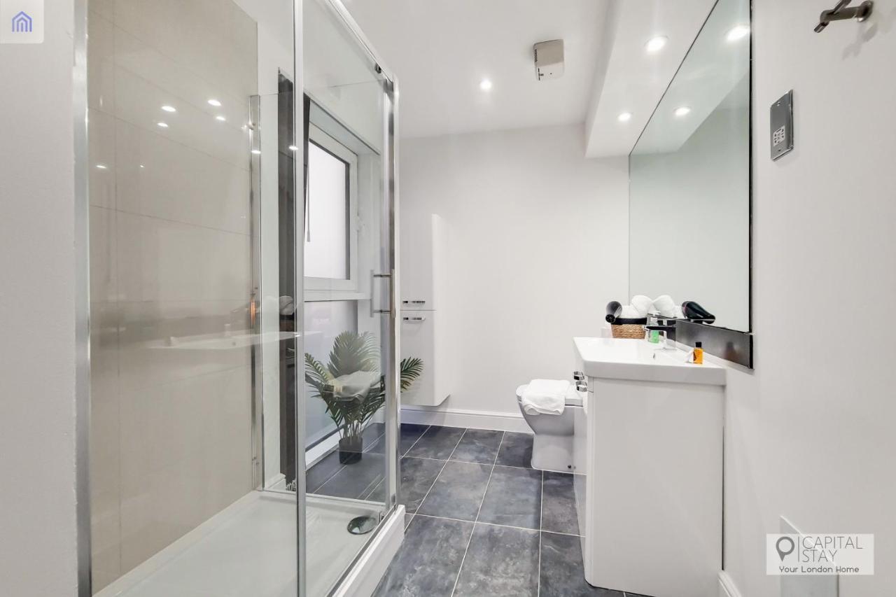 Free Parking - Stylish Three Bedroom Apartment By London Excel 外观 照片